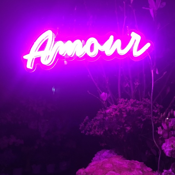 Meet your Posher, Jessica - Picture 1 of 1